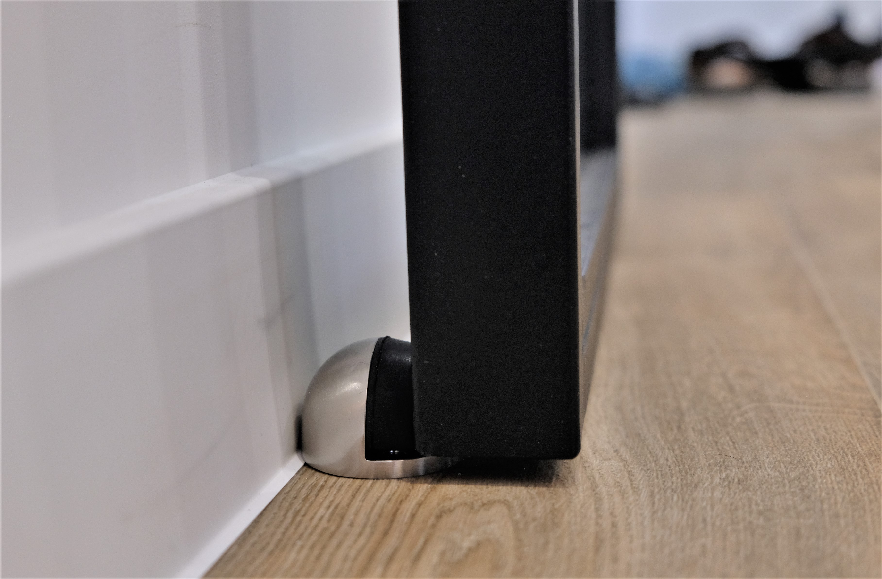 Міжкімнатна перегородка Svarg з однієї розсувними дверима з верхньої фрамугою alt 3